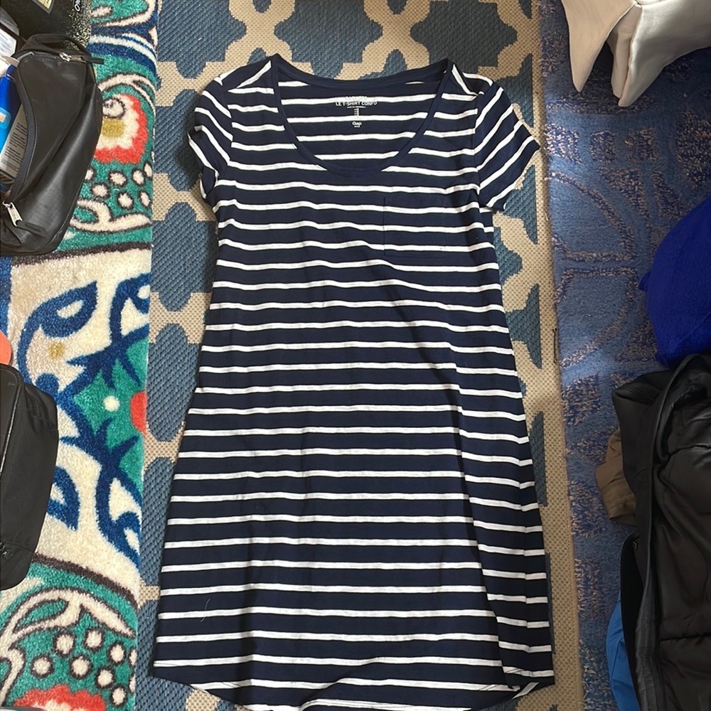 Gap Women’s T-Shirt Mink Dress Size Medium
